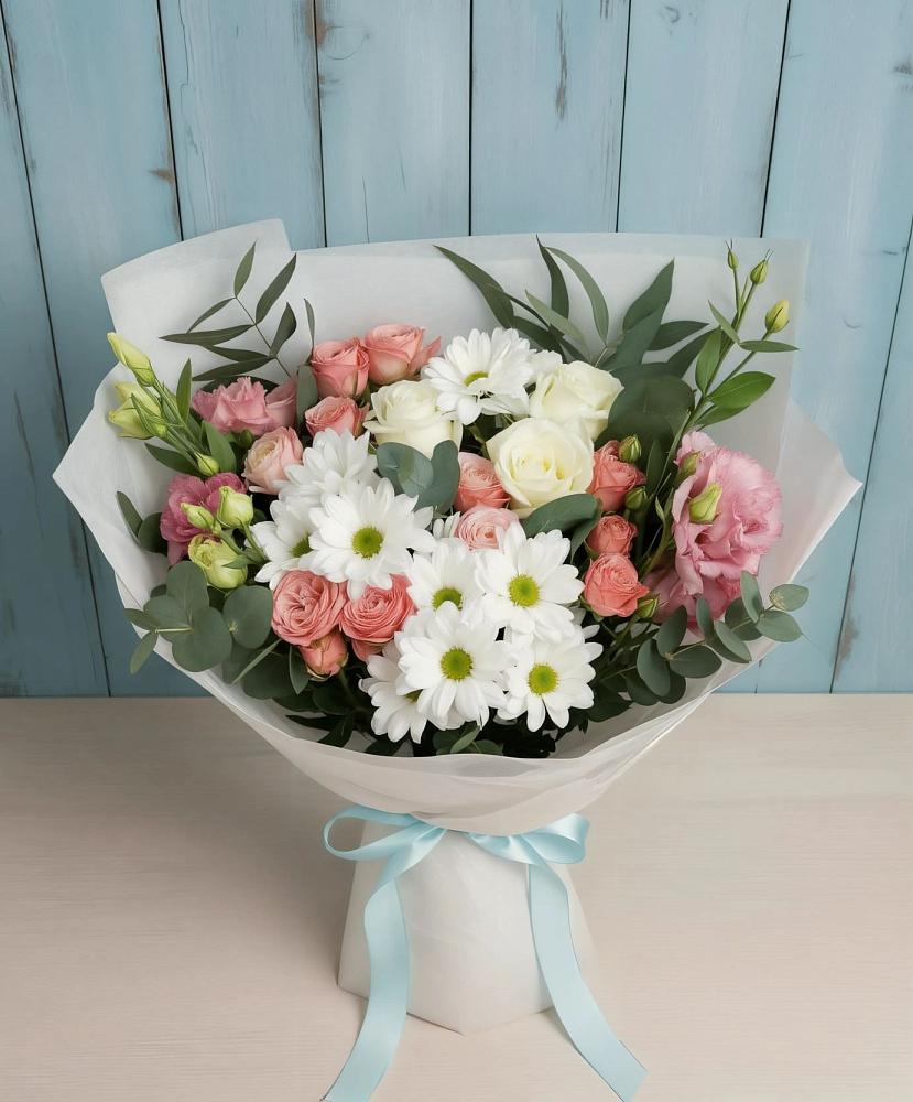Букет цветов из: Розы, Лизиантусы и Хризантемы в Яя