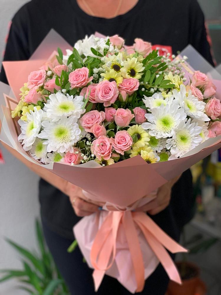 Букет цветов из: Розы и Хризантемы в Яя