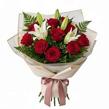 Букет цветов из:  Лилии и Розы в Яя