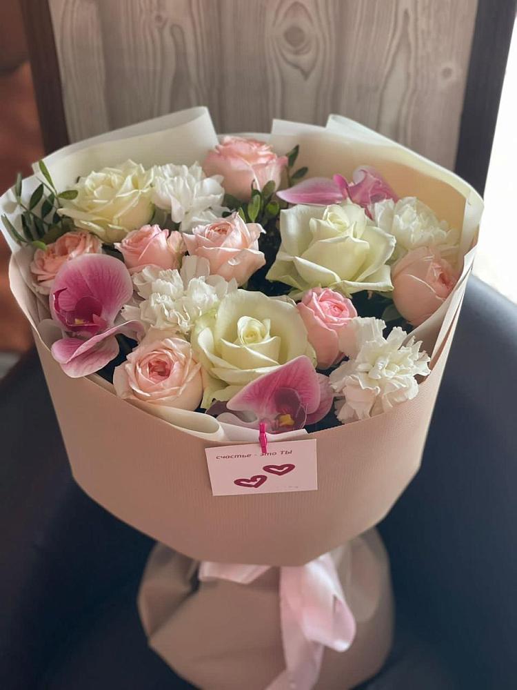 Букет цветов из: Орхидеи, Розы и Гвоздики в Яя