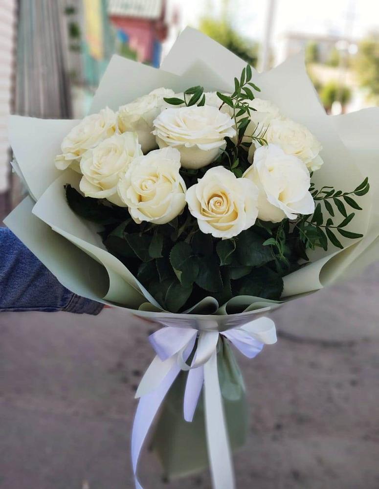 Букет Белые розы Проуд в Яя