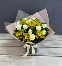 Букет цветов из:  Орхидеи и Розы в Яя