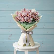 Букет цветов из:  Орхидеи и Розы #REPLACE_PRED# Яя