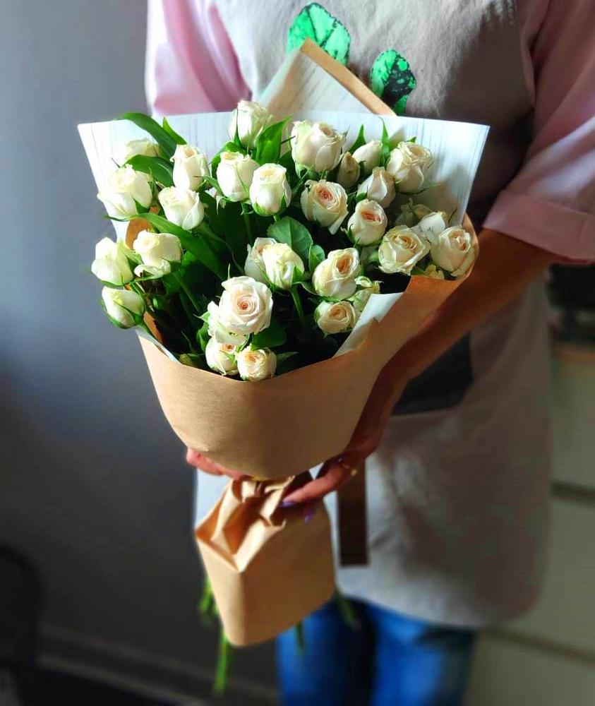 Букет цветов из: Розы в Яя