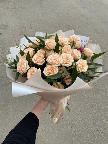 Букет Кремовые розы Латте в Яя