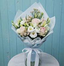 Букет цветов из:  Розы и Лизиантусы в Яя