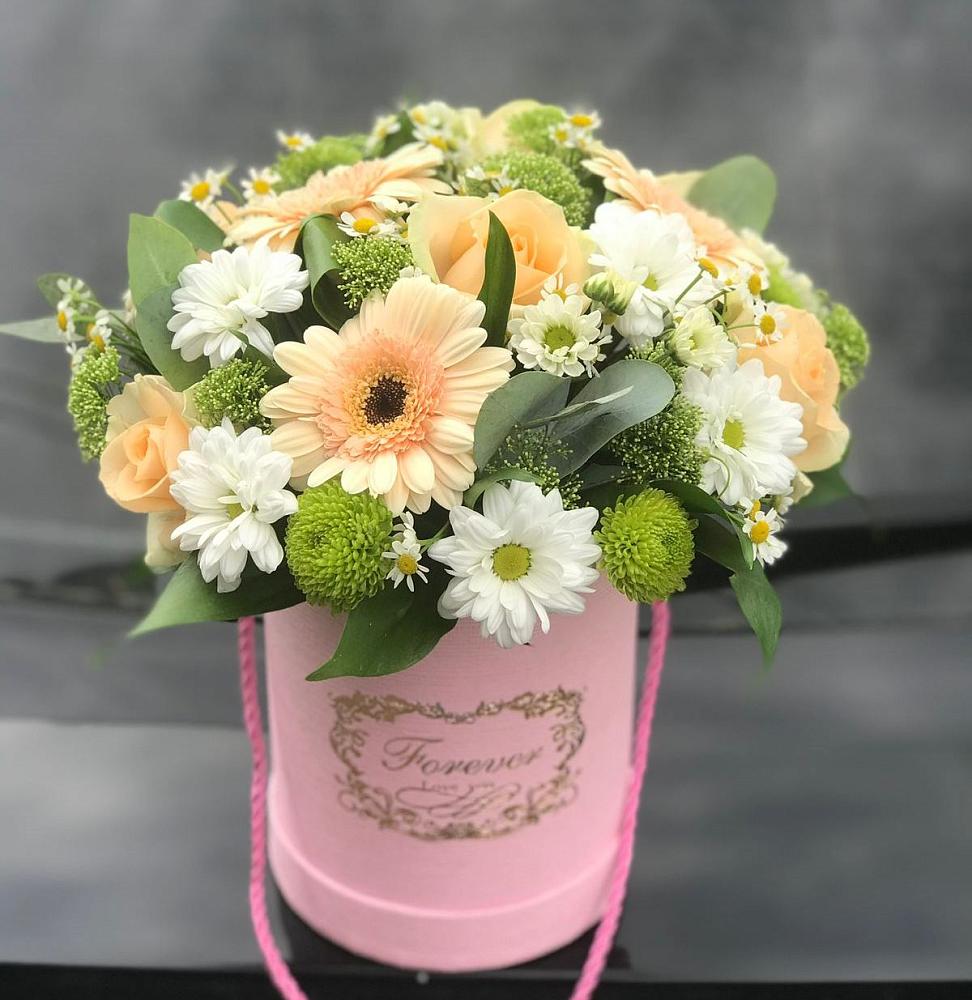 Цветочная композиция из Розы, Герберы и Хризантемы в шляпной коробке в Яя