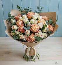 Букет цветов из:  Альстромерии и Розы в Яя