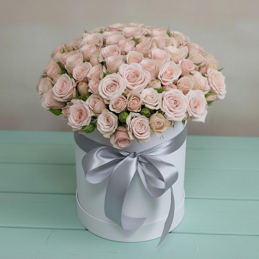 Цветочная композиция из Розы в шляпной коробке в Яя